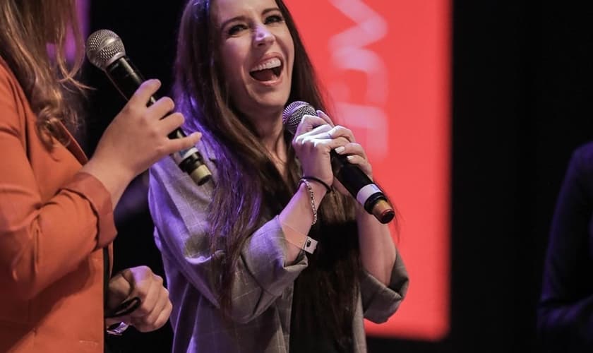 Pattie Mallette contou seu testemunho na Conferência Global, promovida pela Comunidade das Nações. (Foto: Facebook/Conferência Global)