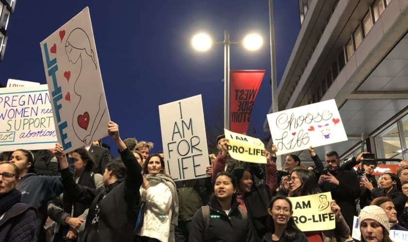 Protestos contra legislação favorável ao aborto, em Sydney. (Foto: Reprodução/Eternity)