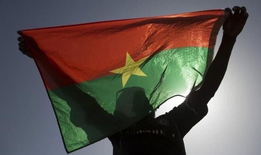 Bandeira de Burkina Faso. (Foto: Reprodução/Reuters)