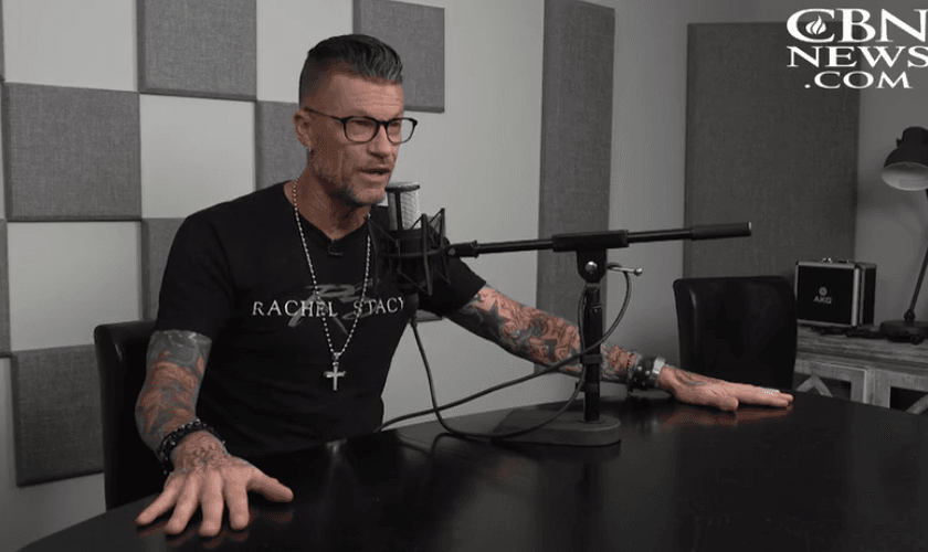 Michael Molthan tem como missão contar seu testemunho e ajudar pessoas a se libertarem das drogas. (Foto: Reprodução/CBN News)