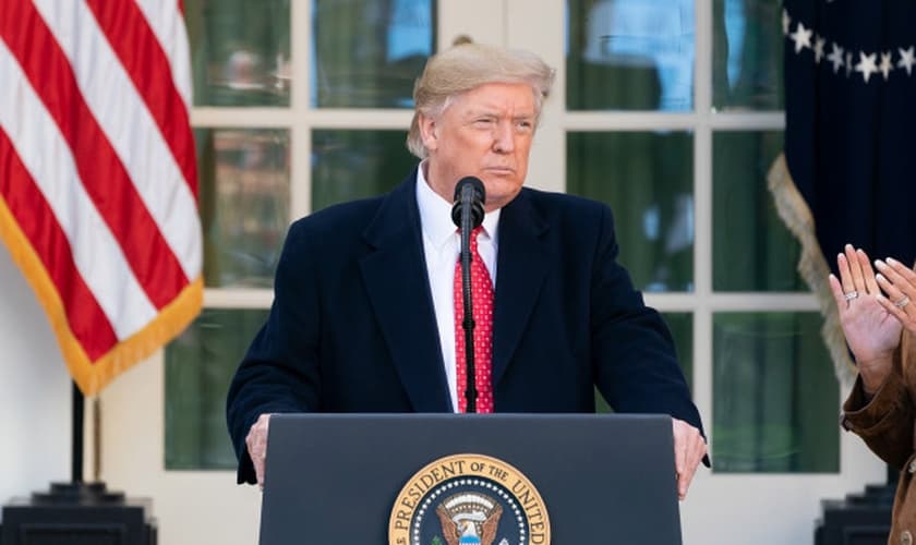 Presidente dos EUA, Donald Trump, em discurso no Jardim das Rosas na Casa Branca. (Foto: Casa Branca/Andrea Hanks)