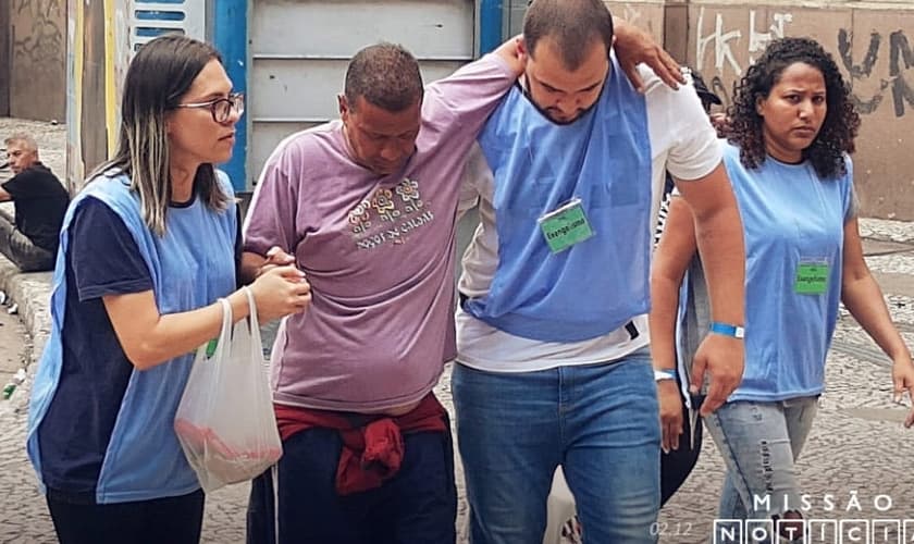 74 pessoas decidiram deixar a Cracolândia e receber ajuda em comunidades terapêuticas. (Foto: Rádio Trans Mundial)