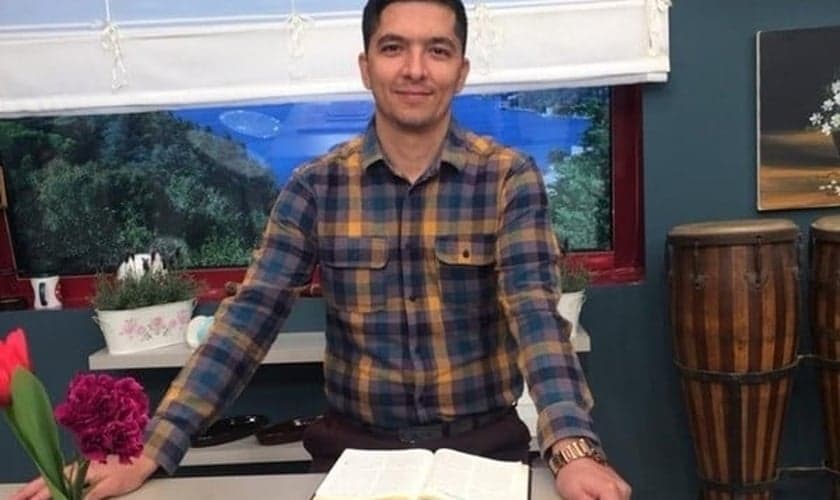 Pastor Esmaeil Falahati. (Foto: Reprodução/Mohabat News)