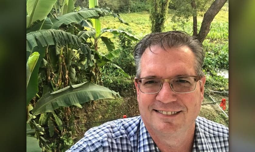 Pastor Bryan Nerren teve seu passaporte confiscado em um caso que envolve um julgamento cheio de mistérios ainda não explicados. (Imagem: CBN News)