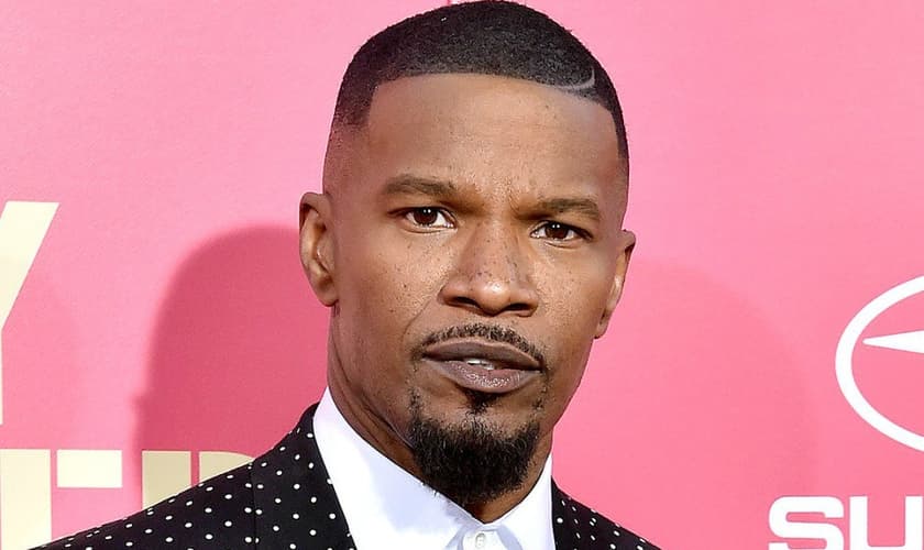 Jamie Foxx, em evento de premiação do cinema. (Foto: Reprodução/AOL)