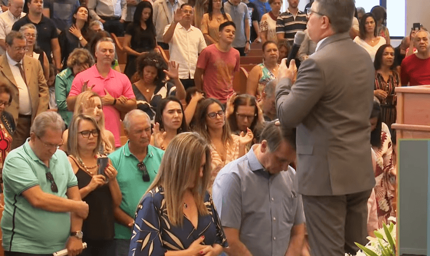 O presidente Jair Bolsonaro participou de culto e recebeu uma oração. (Foto: Igreja Memorial Batista de Brasília)