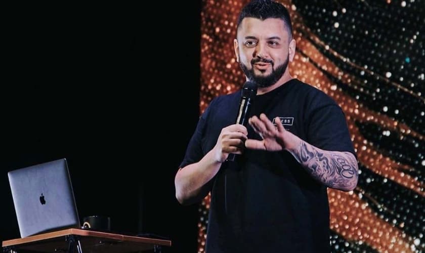 O pastor Leandro Barreto é líder da Poiema Church, em Taubaté (SP). (Foto: Reprodução/Instagram)