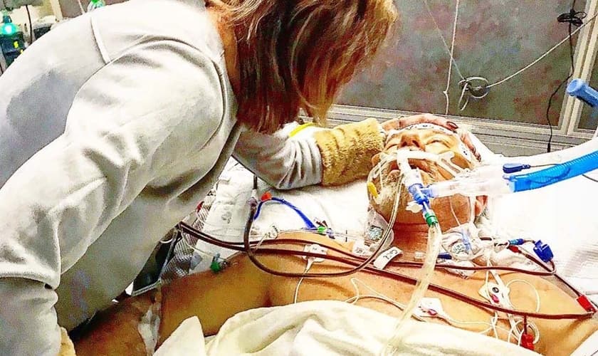 O pastor Glen Berteau sobreviveu a uma parada cardíaca após a igreja e enfermeiros se unirem em oração. (Foto: Reprodução/Facebook)