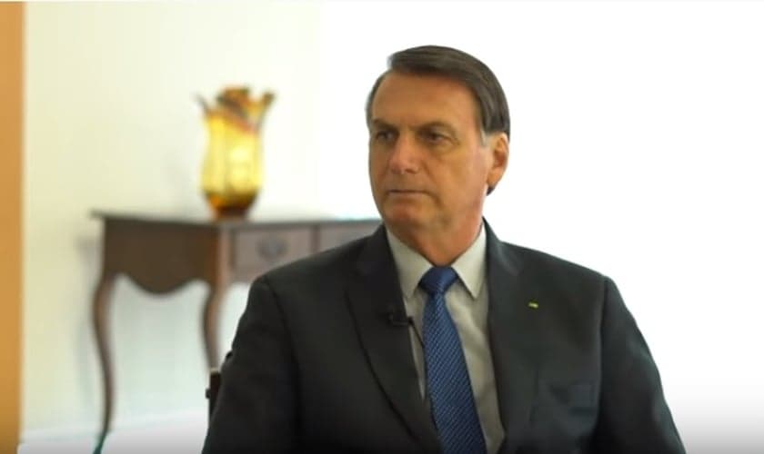Jair Bolsonaro concedeu entrevista ao Pastor Silas Malafaia e falou sobre a transferência da embaixada brasileira em Israel para Jerusalém. (Foto: Youtube / Reprodução)