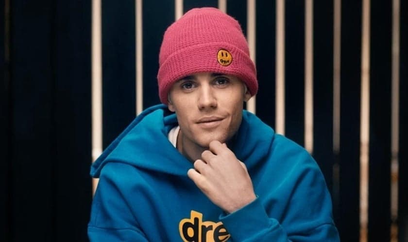 Imagem do cantor no documentário 'Justin Bieber: Seasons'. (Foto: YouTube Originals)