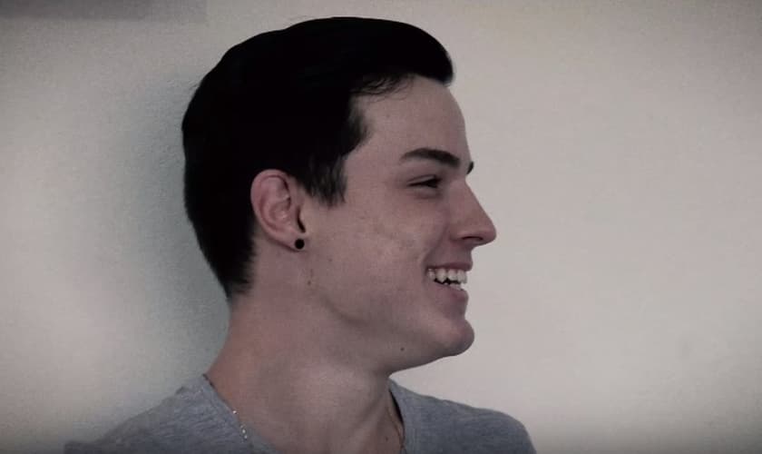 Filipe Araújo Costa compartilhou seu testemunho na divulgação do DVD "Saudade", de Thalles Roberto. (Imagem: Youtube)