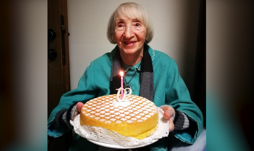 Italica Grondona na comemoração dos seus 102 anos. (Foto: Reprodução/CNN)