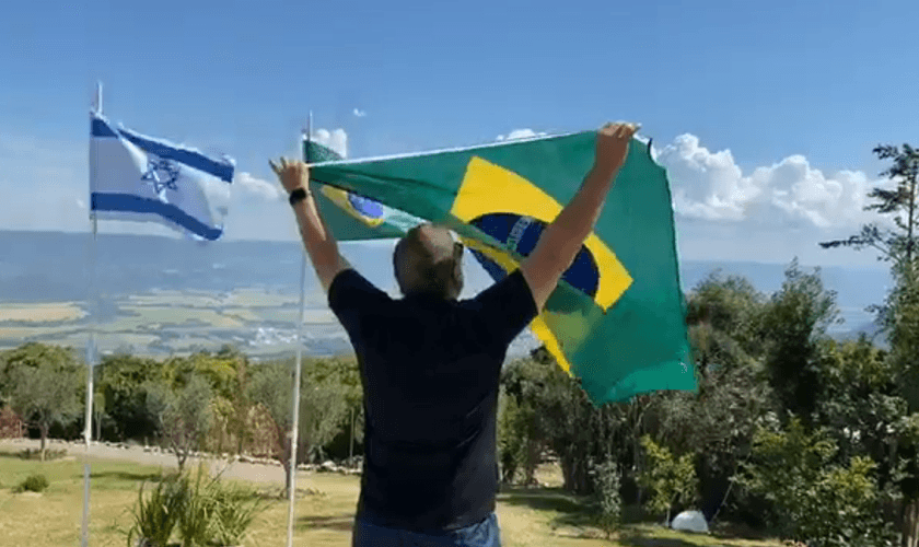 Oração no monte é transmitida online pelo pastor Joel Engel. (Foto: Reprodução/Joel Engel)