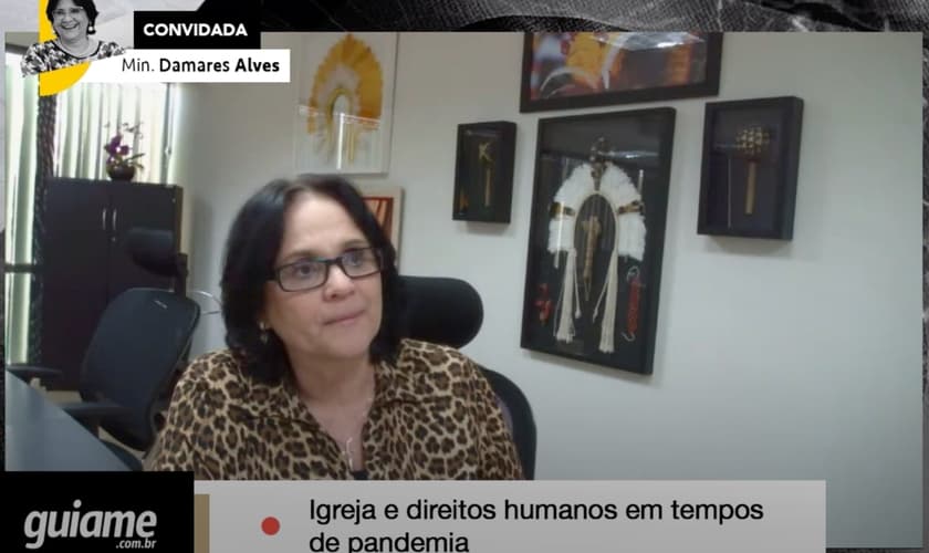 Damares Alves foi a convidada para a live do Guiame na última terça-feira (2). (Imagem: Guiame)