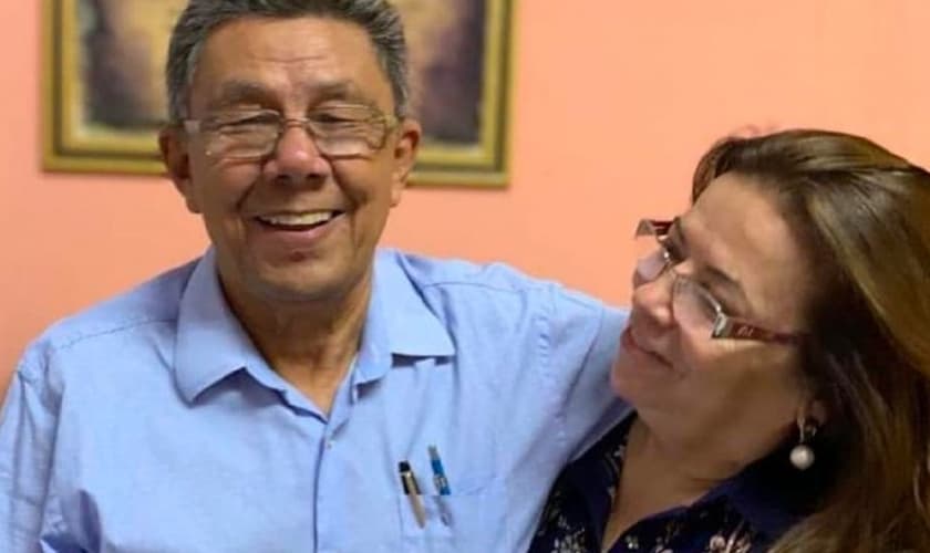 Os pastores Romilda Pinto e Claudionor Lucas Cardoso. (Foto: Reprodução/Arquivo Pessoal/Só Notícias)