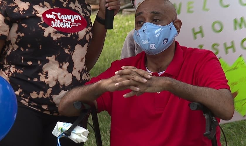 O bispo Rory Baker foi internado em abril por causa do coronavírus. (Foto: Fox News)