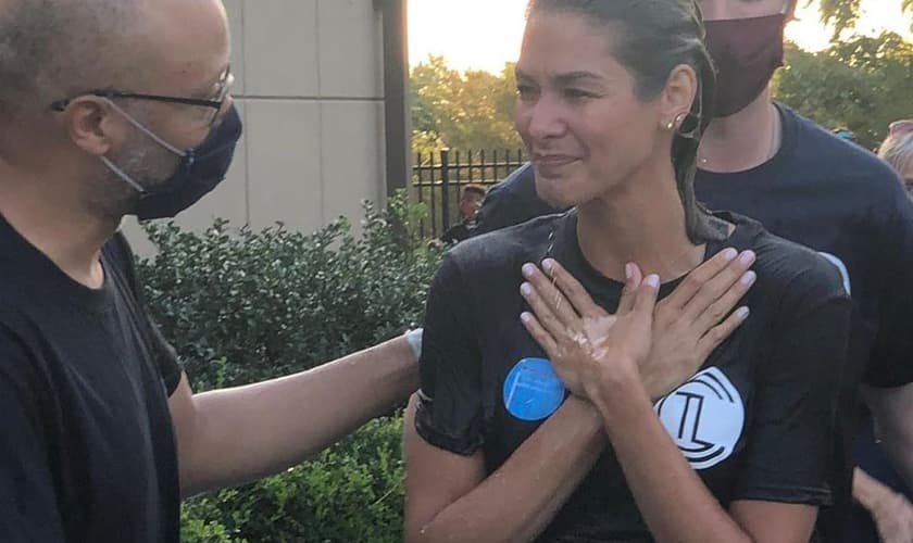 Dayana Mendoza foi batizada em uma igreja evangélica nos EUA. (Foto: Instagram/Dayana Mendoza)