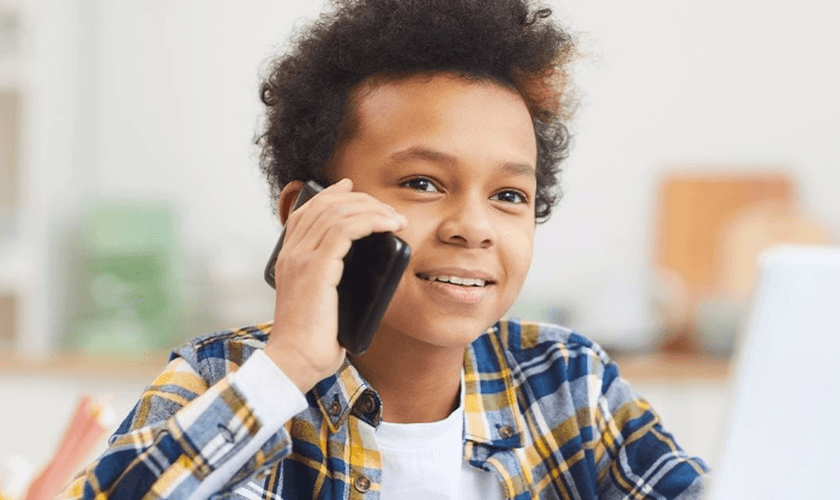 Criança terá acesso a aplicativo para denunciar violências. (Foto: Reprodução / MMFDH)