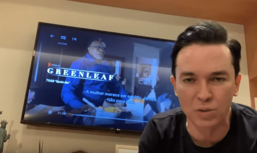 Lucinho faz análise da série Greenleaf, exibida pela Netflix. (Foto: Reprodução / YouTube)