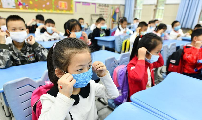 Crianças que estudam em escolas da China sofrem repressão e bullying do Partido Comunista se tiverem sua fé descoberta. (Foto: CGTN)