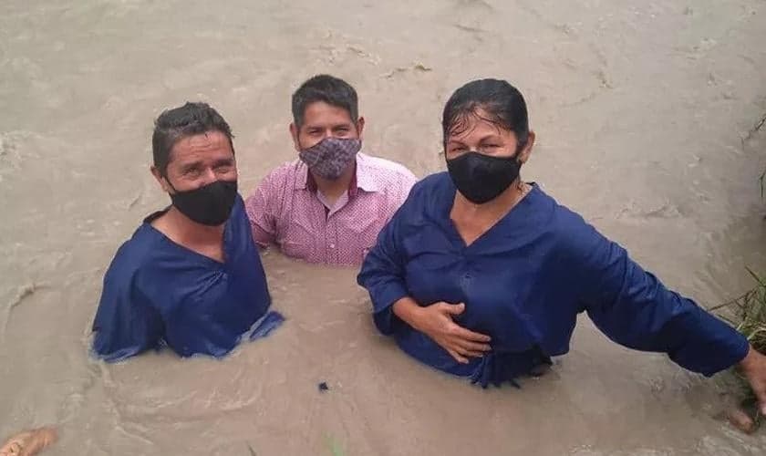 Mesmo com as dificuldades de conexão à internet, milhares acompanharam os estudos bíblicos. (Foto: West Venezuela Union)