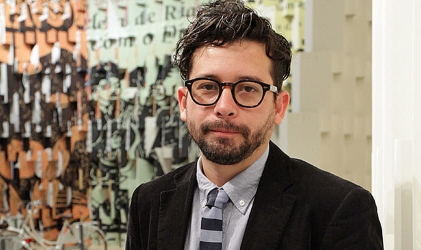 João Paulo Cuenca é escritor e está sendo processado, após sugerir o enforcamento de Bolsonaro (e seus descendentes) nas tripas de pastores da Igreja Universal. (Foto: Go Beyond)