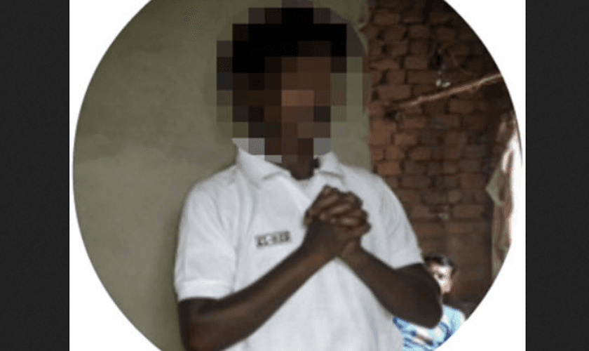 Indiano cristão leva Evangelho aos vizinhos. (Foto: Reprodução / God Reports)