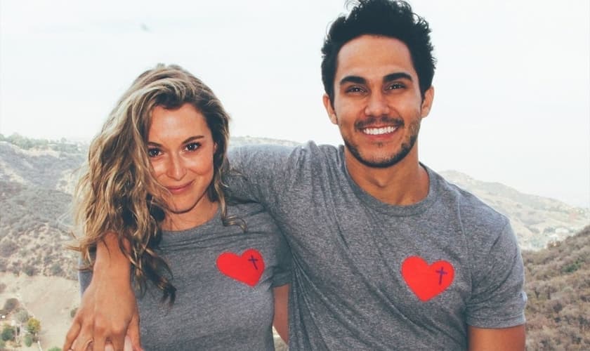 Alexa e Carlos PenaVega foram morar em Maui, junto com os filhos. (Foto: Reprodução / Instagram)