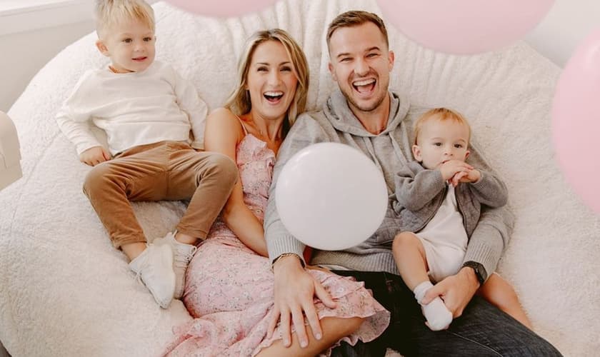 O pastor Rich Wilkerson Jr. e sua esposa, DawnCheré, esperam pelo 3º filho, uma menina. (Foto: Yesi/Simply Lively)