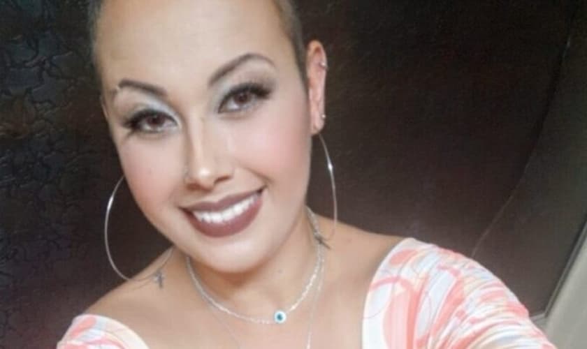 Carina Vilela tornou-se exemplo de superação pela fé. (Foto: Reprodução / TV Jaguari)