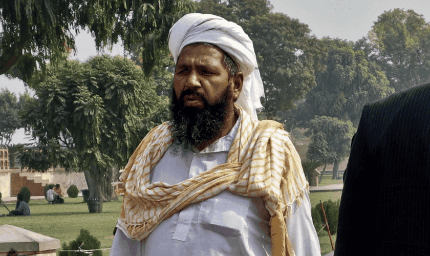 O líder aceitou Jesus junto com a família, após a visita de parceiros da Portas Abertas, na Ásia Central. (Foto representativa / Portas Abertas)