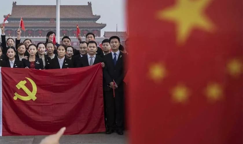 No ano em que comemora 1 século, Partido Comunista Chinês registra menos membros do que número de cristãos. (Foto: Reprodução / Epoch Times)
