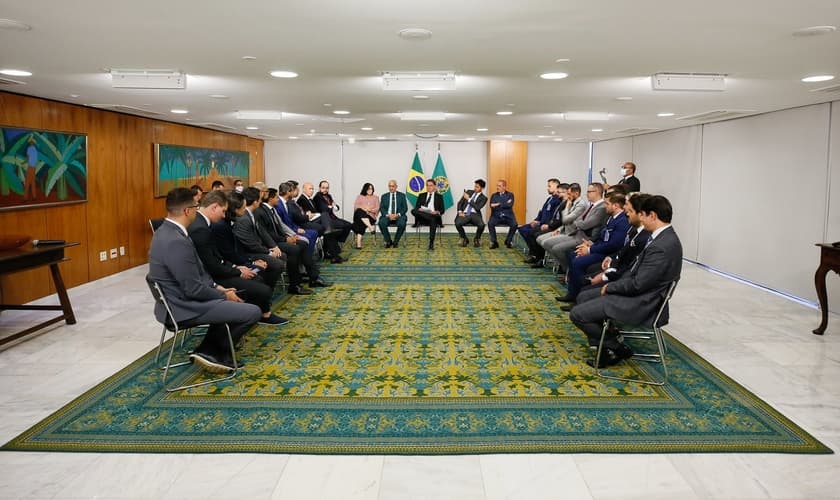 Jair Bolsonaro e ministros se reúnem com pastores em Brasília. (Foto: Isac Nóbrega/PR)