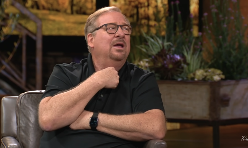 O pastor Rick Warren relembrou como lidou com o suicídio de seu filho. (Foto: YouTube/Praise on TBN)