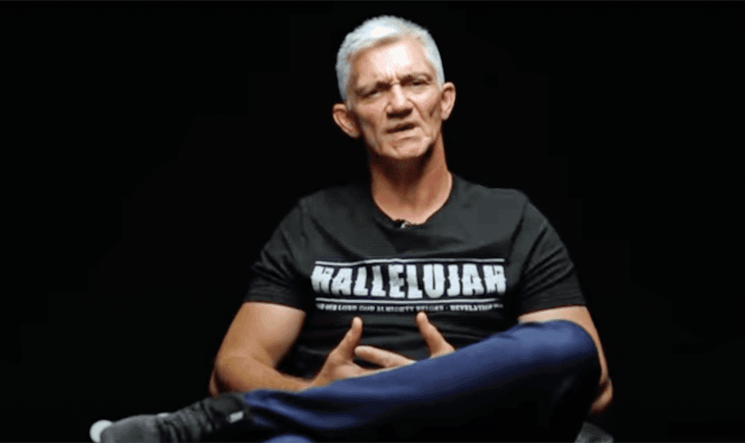 Declan Wood encontrou libertação e salvação em Cristo Jesus. (Foto: Reprodução).