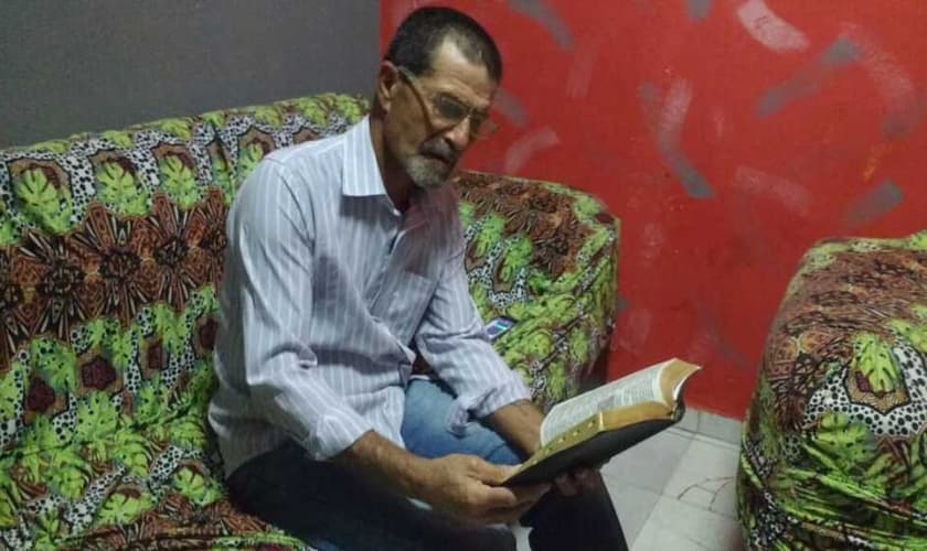 Davinasser de Matos ganhou uma Bíblia na prisão e reencontrou Deus. (Foto: Divulgação).
