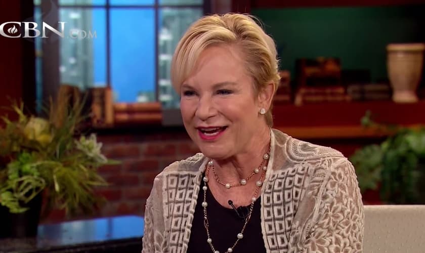 Heidi Baker, missionária e CEO da Iris Global. (Foto: Reprodução / CBN News)