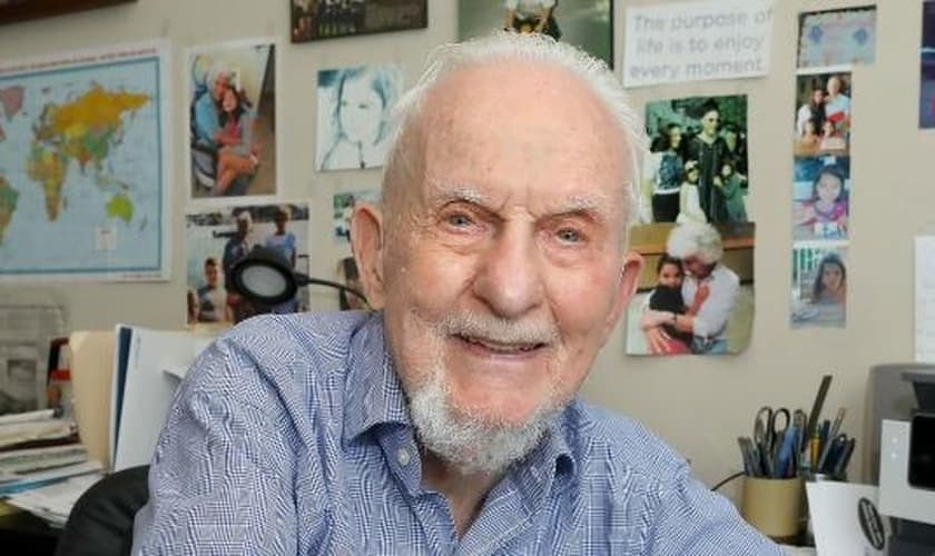 O cineasta Larry Jaffee. (Foto: Gainsville Sun).