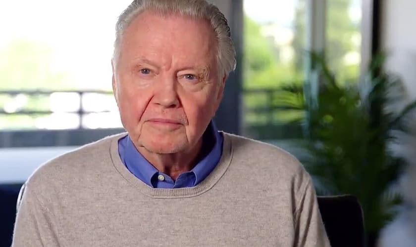 O ator Jon Voight encontrou seu propósito de vida ao ouvir a Deus. (Foto: Jon Voight/Instagram)