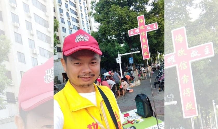 Chen Wensheng já foi presos várias vezes por “evangelismo ilegal” nas ruas da China. (Foto: China Aidi).