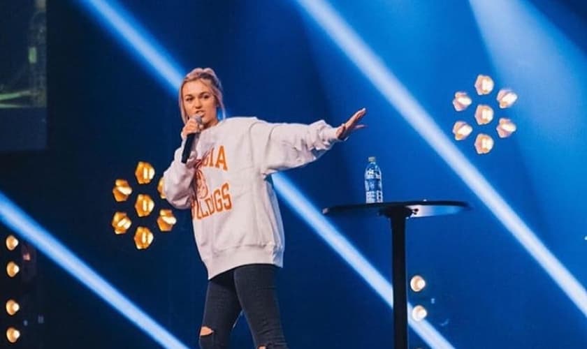 Sadie Huff ministrou na LO Sister Conference, em Louisiana. (Foto: Reprodução/Instagram).