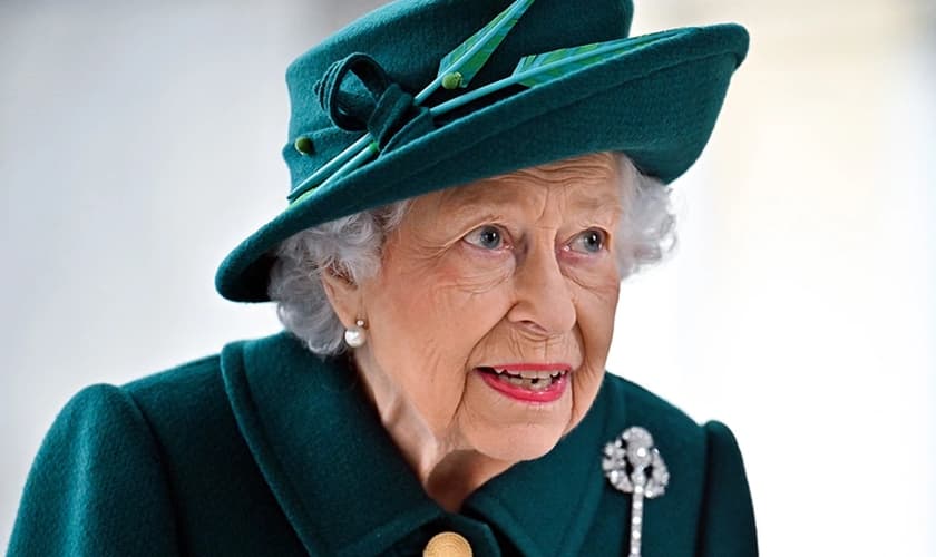 Rainha Elizabeth II, na abertura da sexta sessão do Parlamento Escocês, em 02 de outubro de 2021, em Edimburgo, na Escócia. (Foto: Jeff J Mitchell/Getty Images)