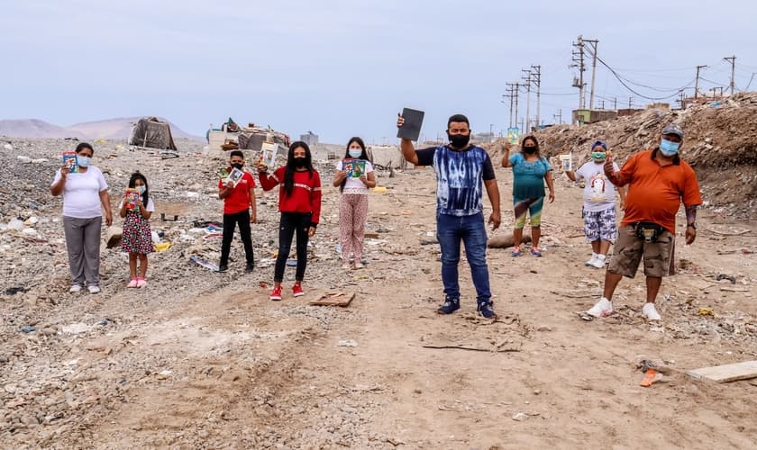 A Bible League International (BLI) quer alcançar a comunidade imigrante da região de Dallas-Fort Worth. (Foto: Reprodução/Bible League International).