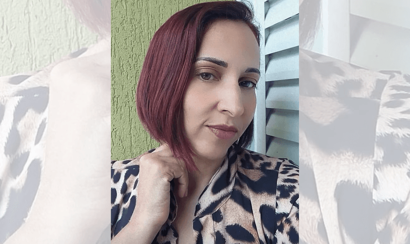 Carla conta que tinha pensamentos suicidas durante fase da depressão. (Foto: Reprodução / Arquivo pessoal)