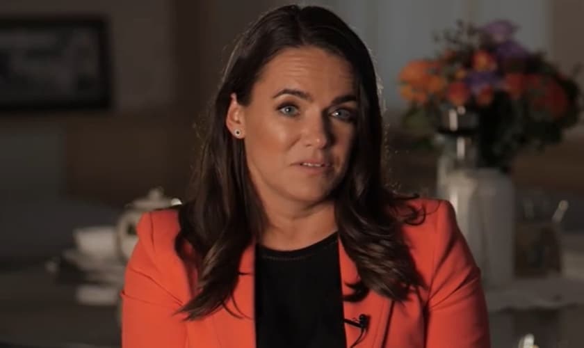 Katalin Novak, Ministra da Família, na Hungria. (Foto: Captura de tela/CBN News)
