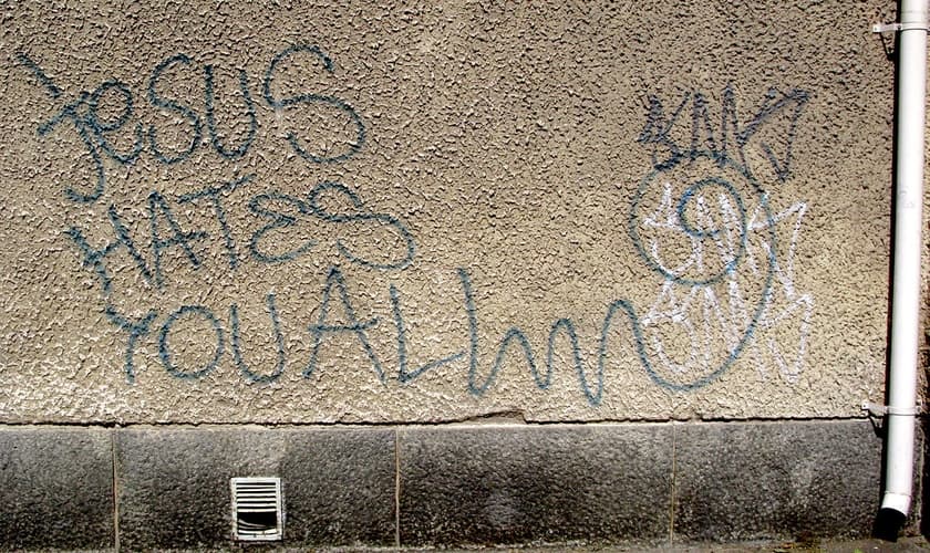 Grafite anticristão em Tampere, Finlândia. (Foto: Reprodução / Creative Commons)