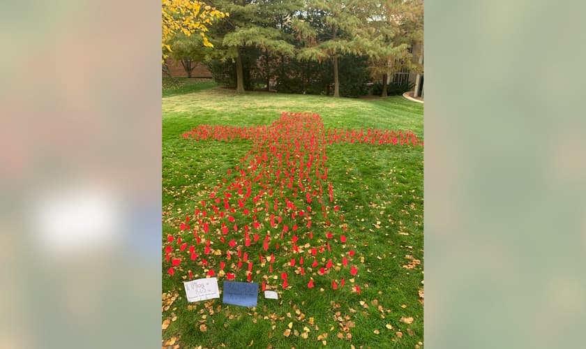 Memorial pró-vida lembra milhares de abortos. (Foto: Reprodução / Isabelle Hotard)