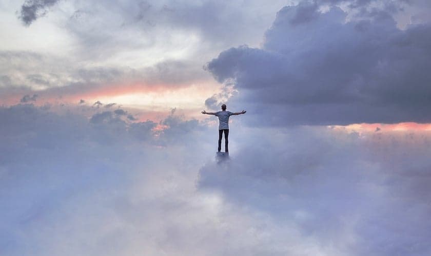 Alcançando o céu. (Foto: Baggeb/Pixabay)