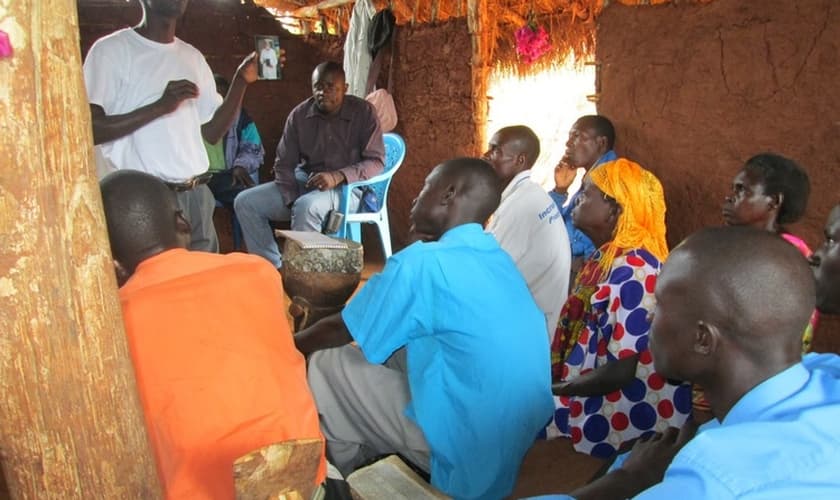 Raymond Malinga foi atacado por islâmicos em Buwenge, Uganda. (Foto: Imagem ilustrativa/Bibles for Uganda).