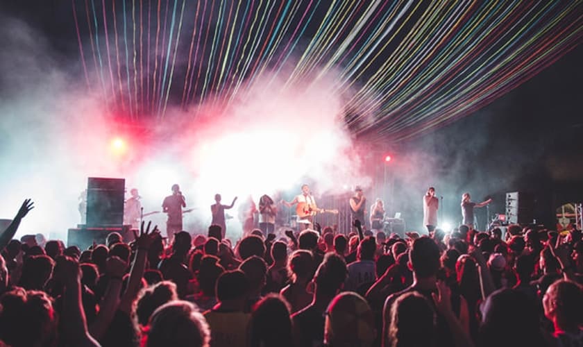 Louvor na Igreja Hillsong, Austrália. (Foto: Reprodução / Hillsong)